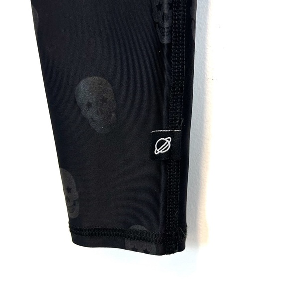 Terez | Skull Foil Printed Leggings Size S - Picture 8 of 14